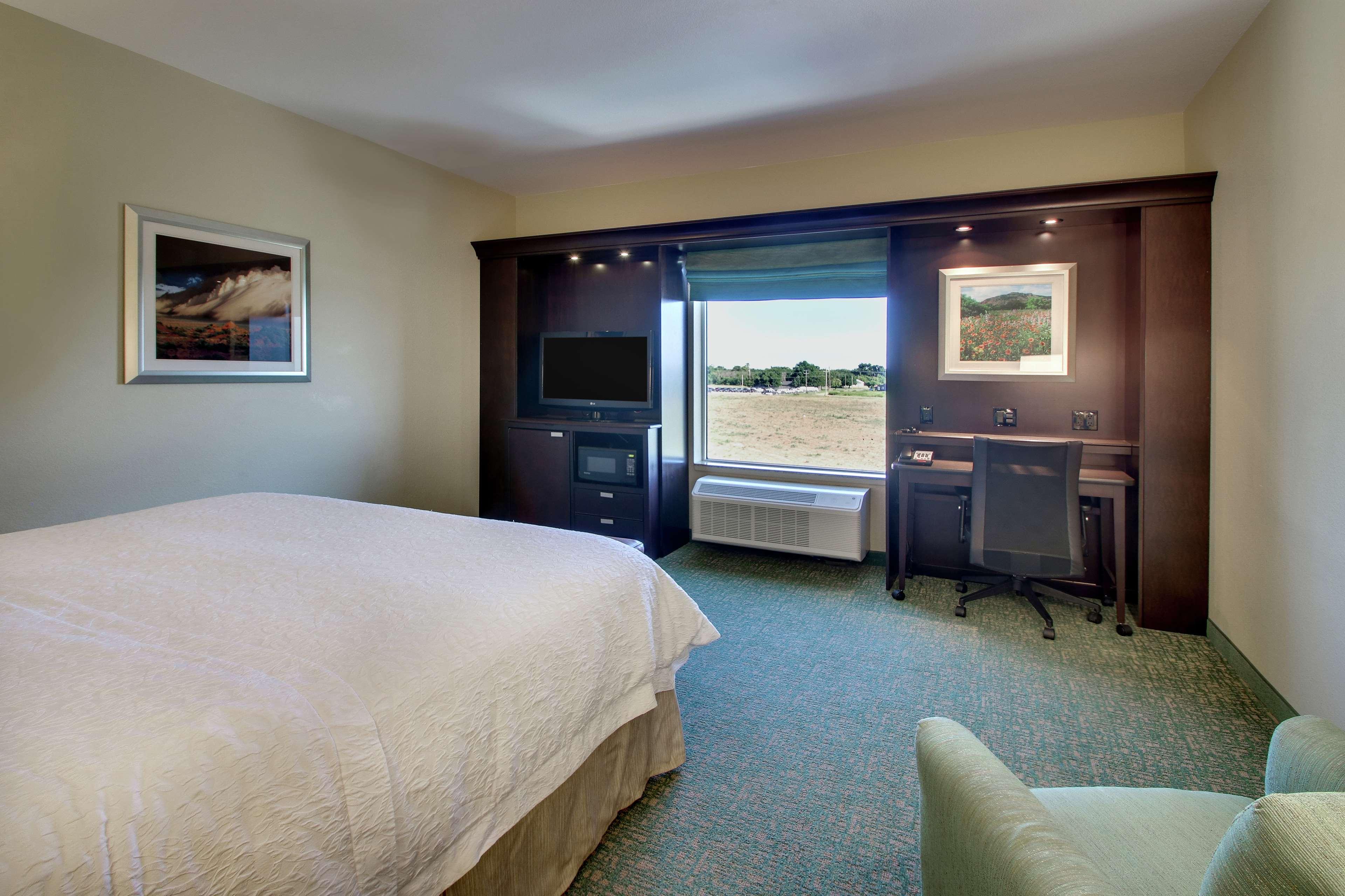 Hampton Inn Vernon מראה חיצוני תמונה