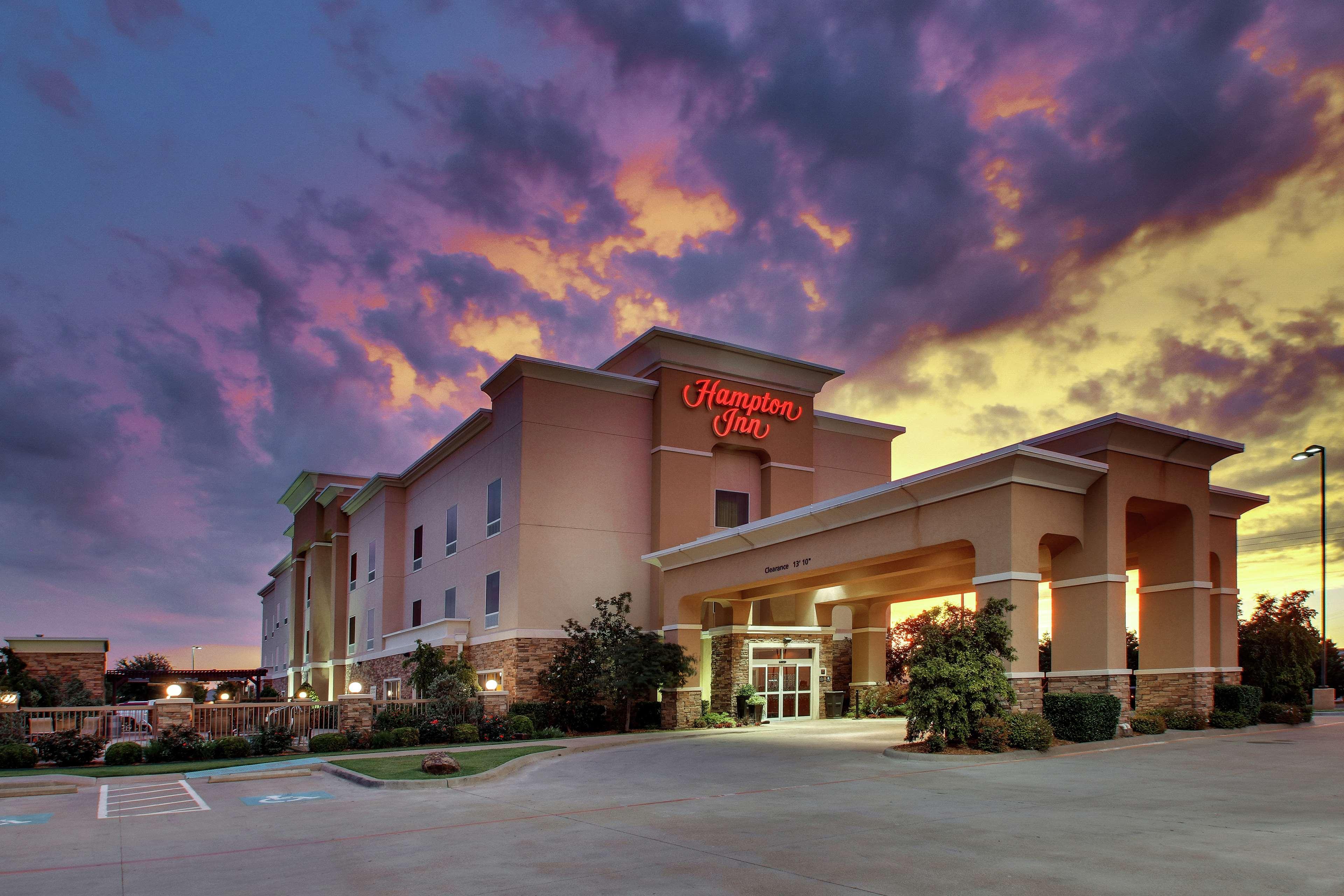 Hampton Inn Vernon מראה חיצוני תמונה