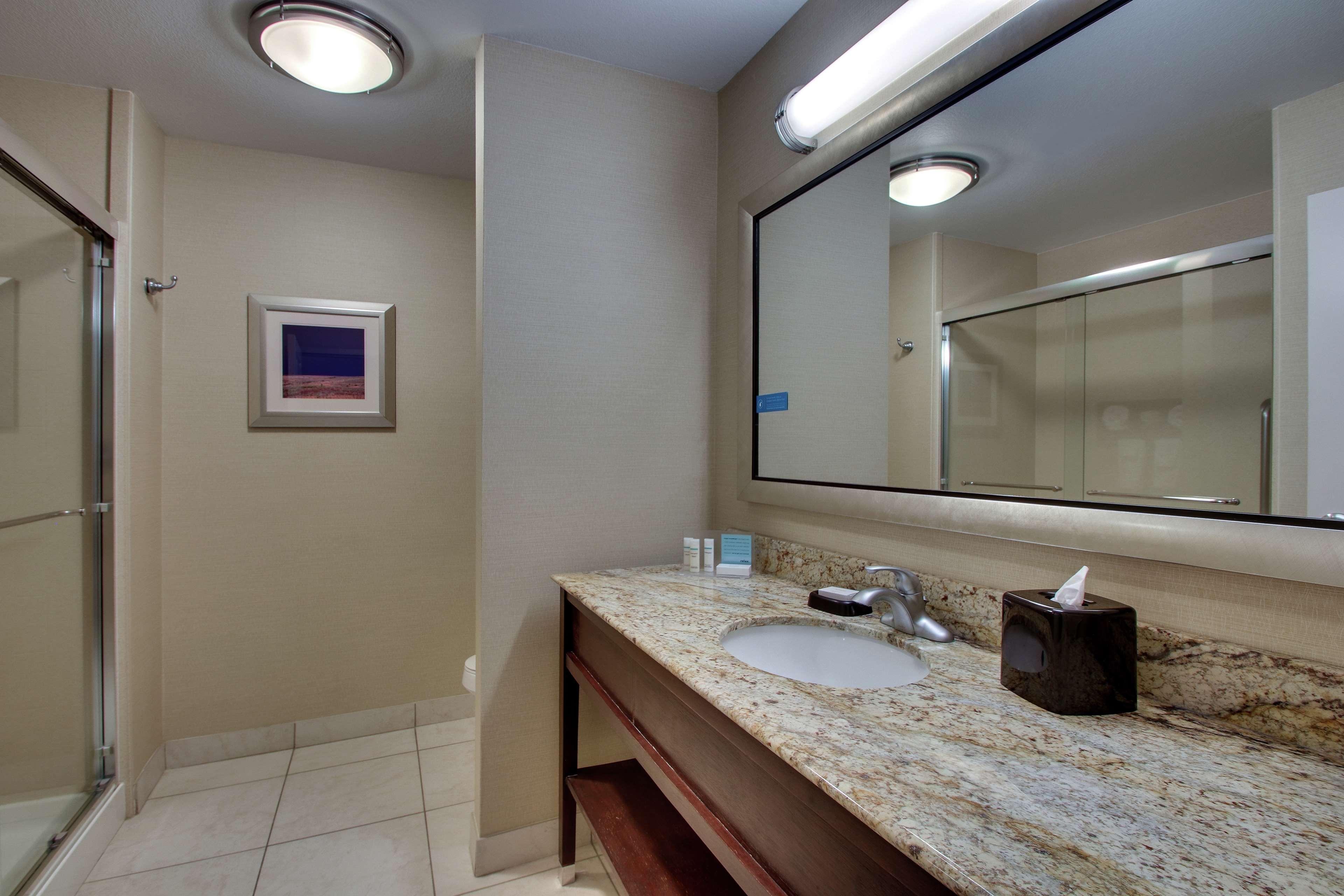 Hampton Inn Vernon מראה חיצוני תמונה