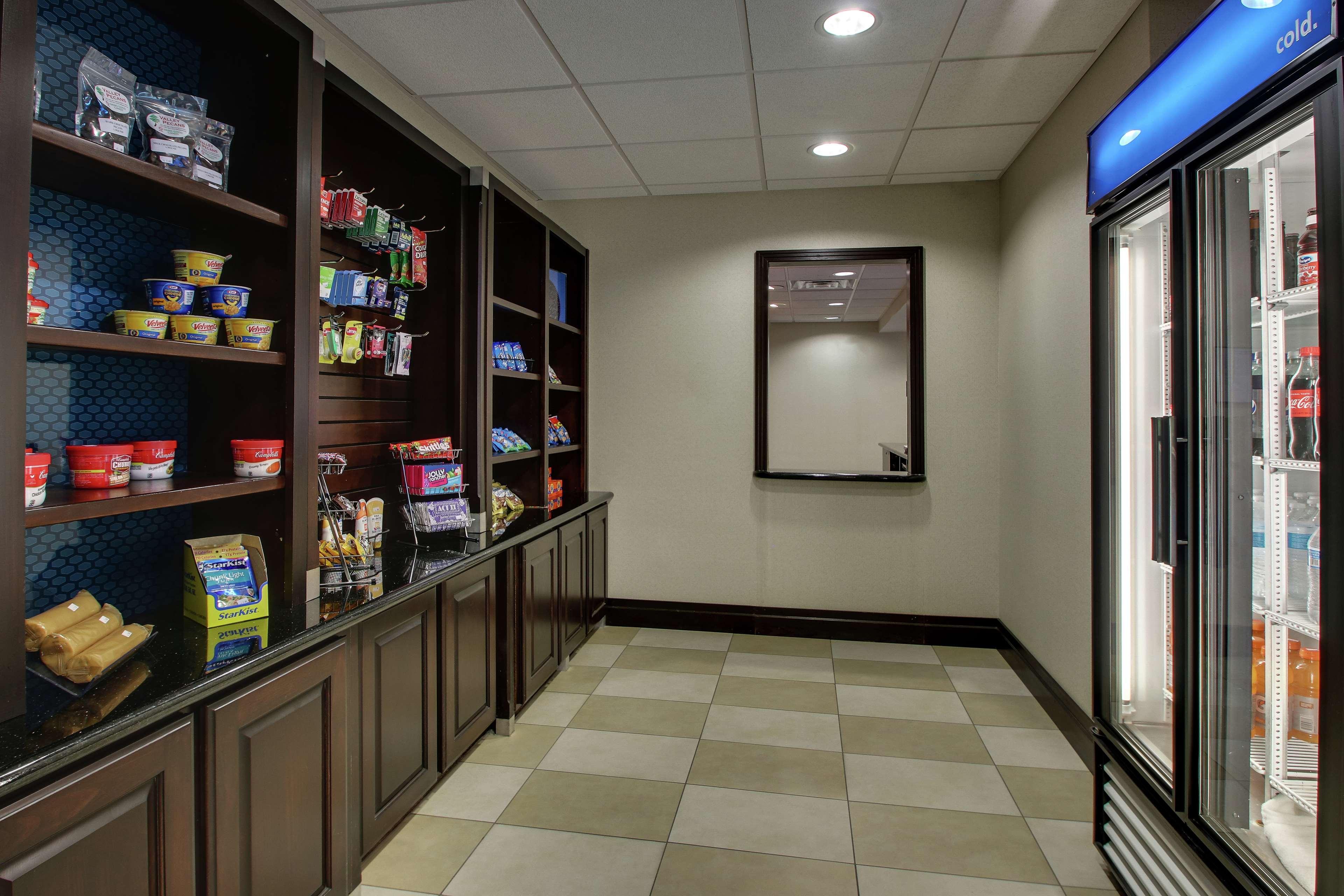 Hampton Inn Vernon מראה חיצוני תמונה