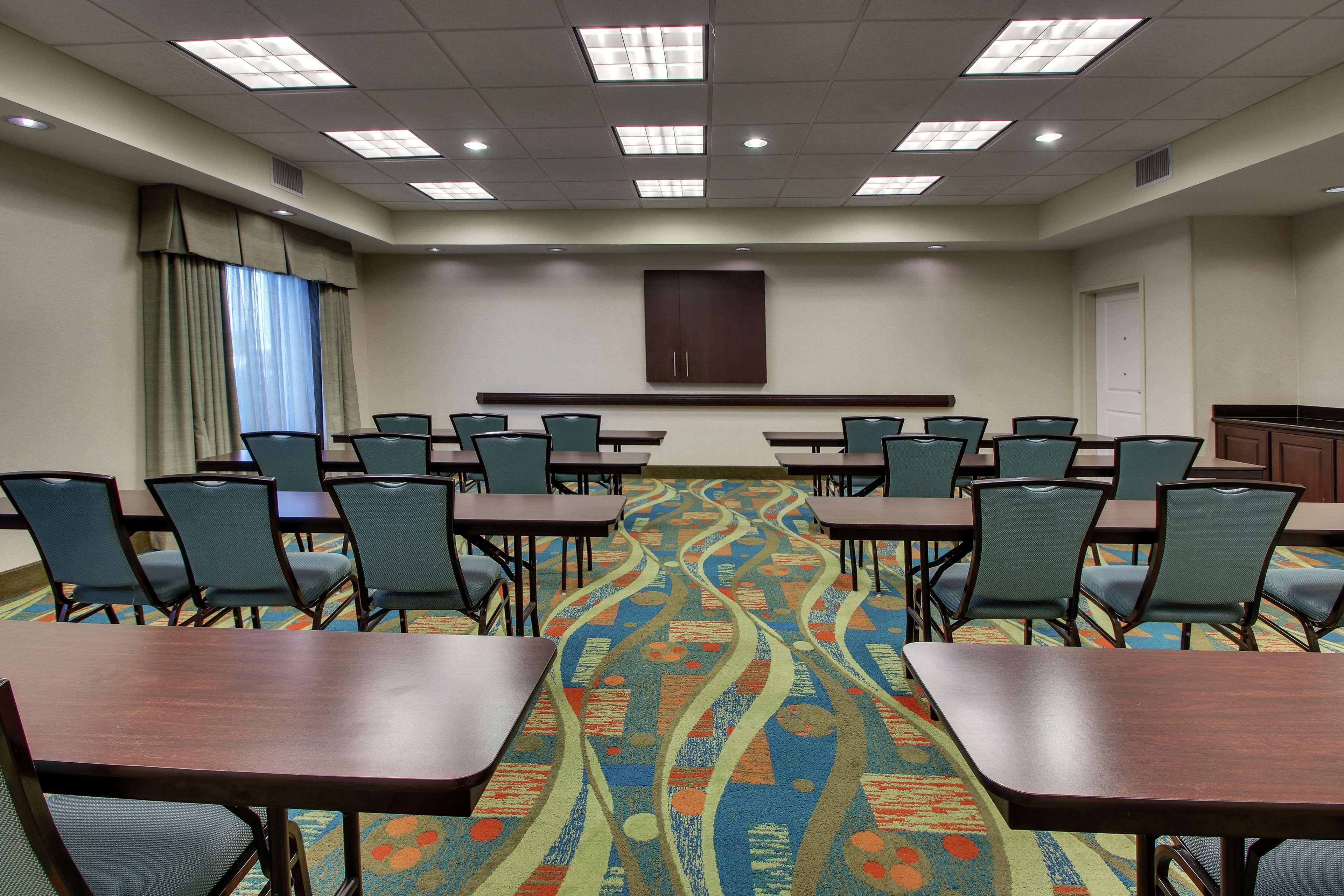 Hampton Inn Vernon מראה חיצוני תמונה
